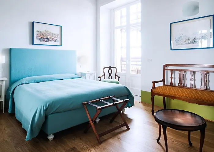 Donna Giulia, Luxury House