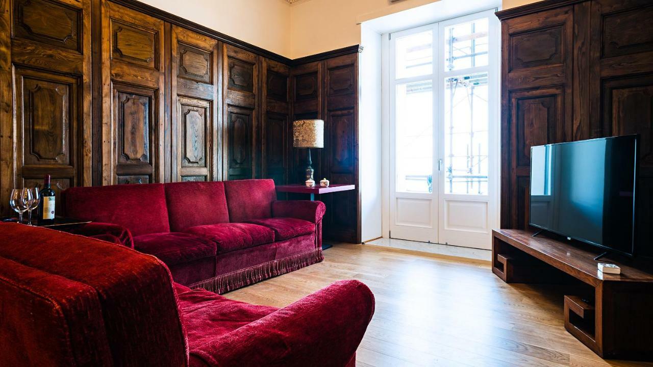 Donna Giulia, Luxury House